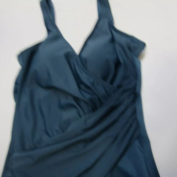 NEW MIRACLE SUIT Must Have Oceanus One Piece Swimsuit Green Size 10 - Picture 3 of 7